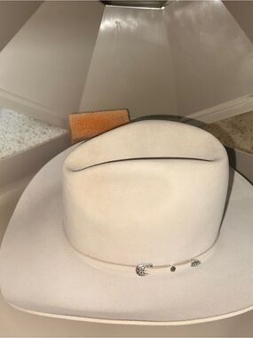 M.L.Leddys Cowboy hat new
